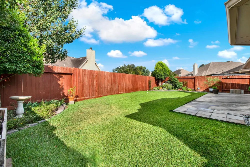 9226 Fernwillow Drive Spring, TX 77379