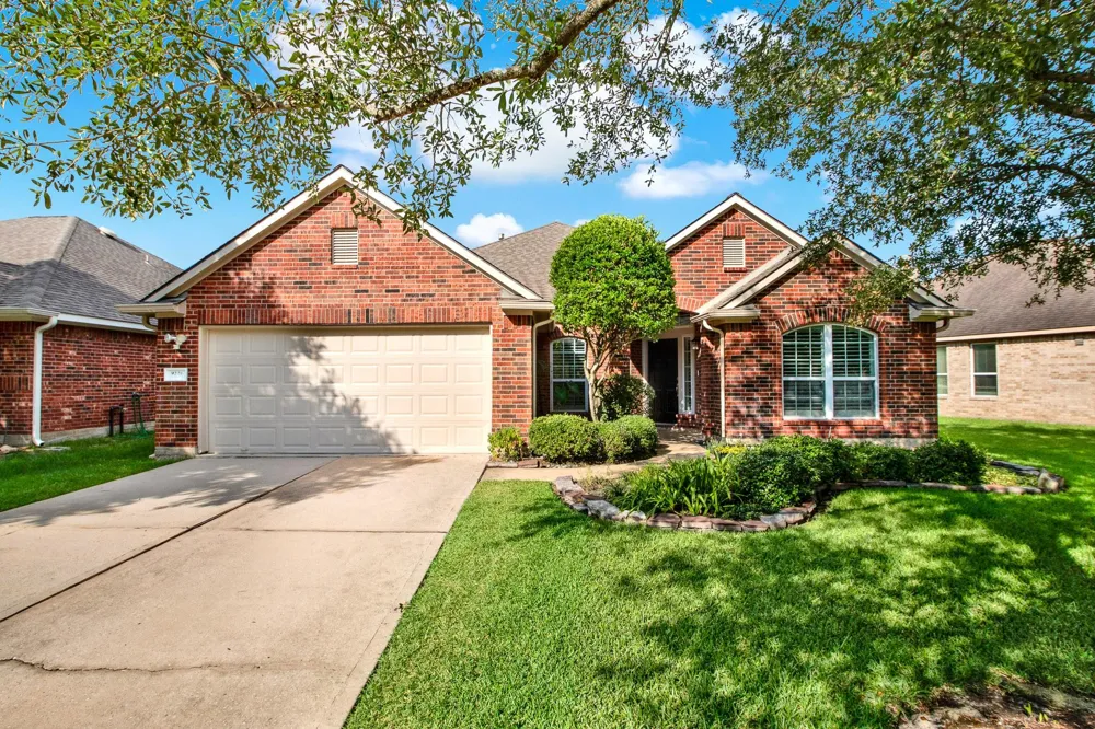 9226 Fernwillow Drive Spring, TX 77379