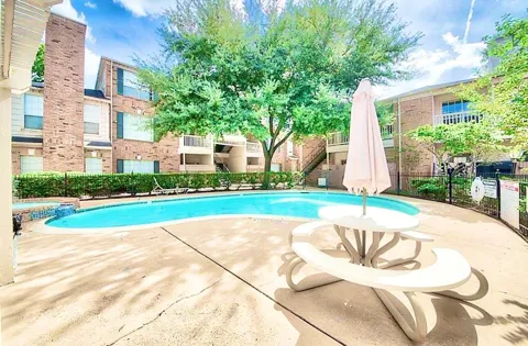 2626 Holly Hall Street #306