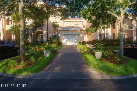 2807 Veronia Drive #106