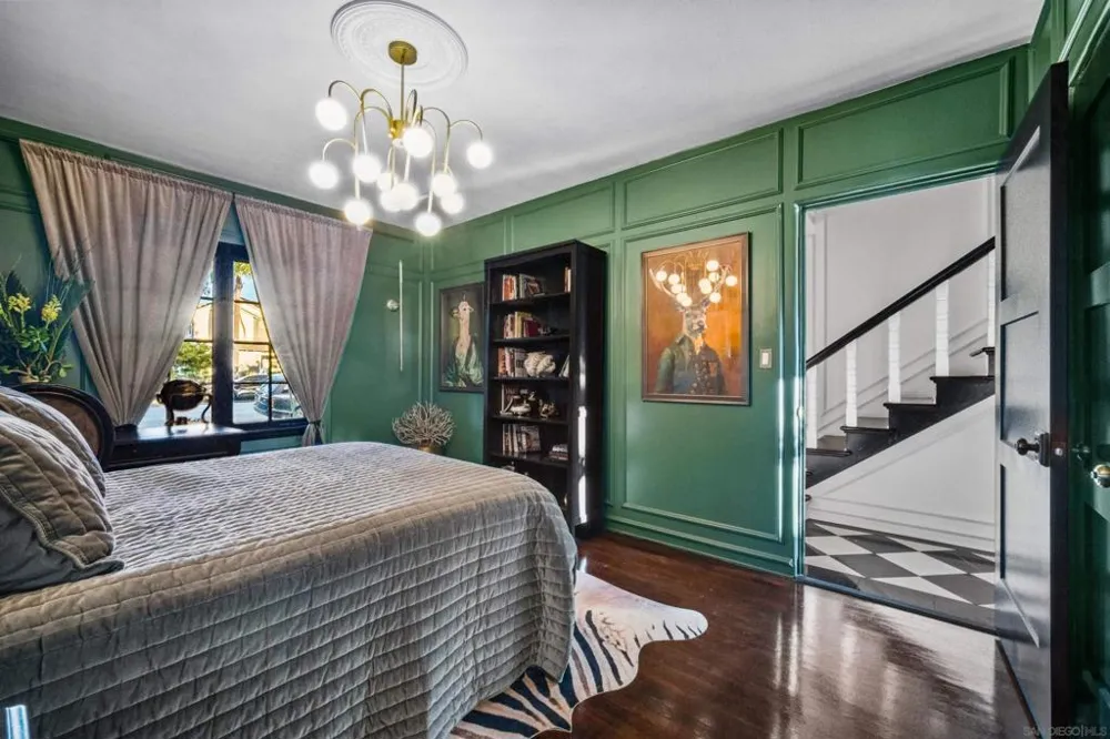 340 B Ave Coronado, CA 92118