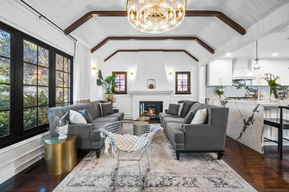 340 B Ave Coronado, CA 92118