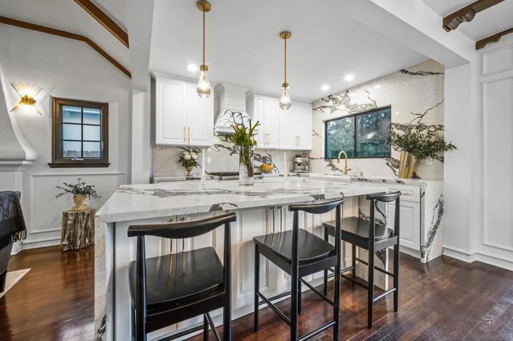 340 B Ave Coronado, CA 92118