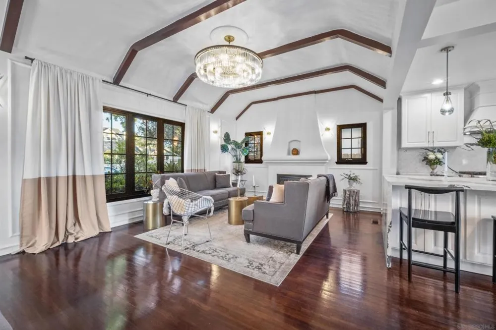 340 B Ave Coronado, CA 92118