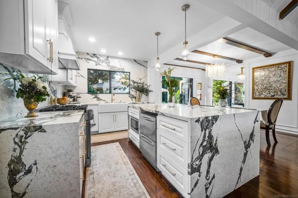 340 B Ave Coronado, CA 92118