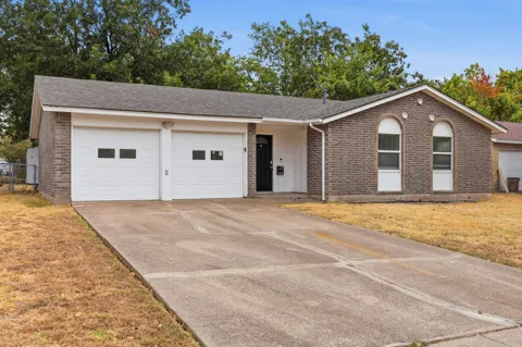 1312 Greenway Drive