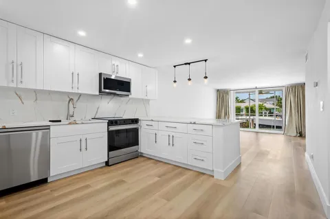 750 NE Spanish River Boulevard #1090