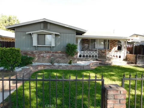 1253 W 11th Street