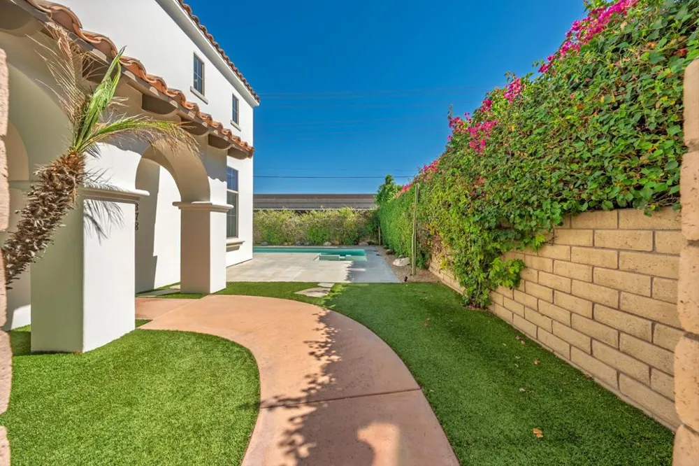 378 Terra Vita Palm Springs, CA 92262