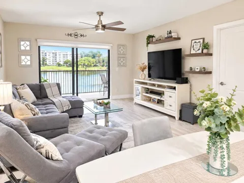 6475 W OAKLAND PARK BOULEVARD #209