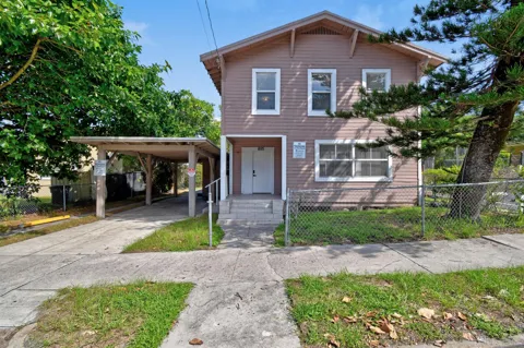 885 7th Street