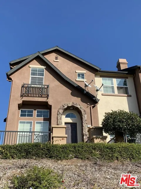 2118 Arnold Way