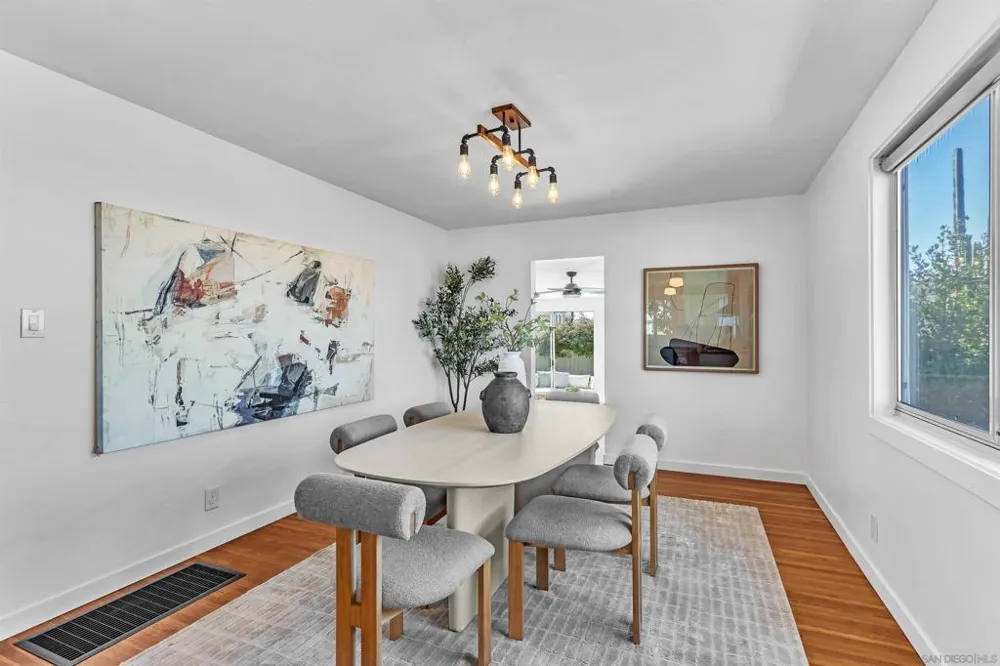 6647 Bell Court San Diego, CA 92111