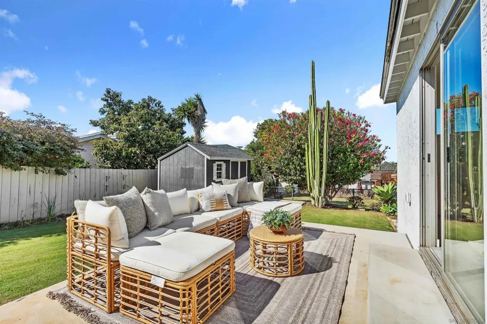 6647 Bell Court San Diego, CA 92111