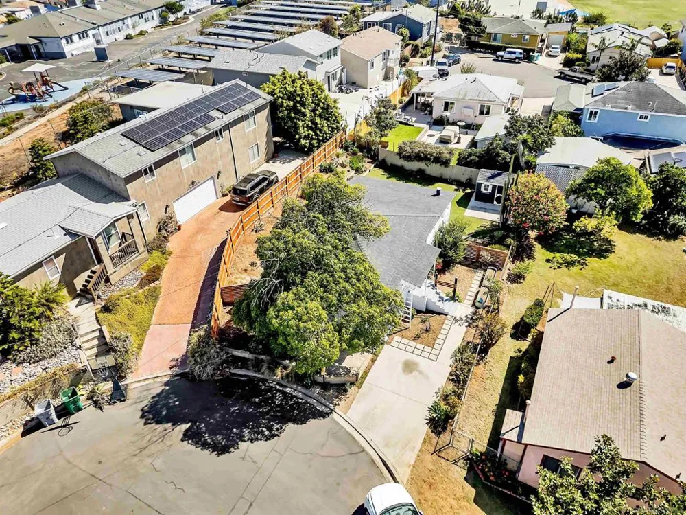 6647 Bell Court San Diego, CA 92111