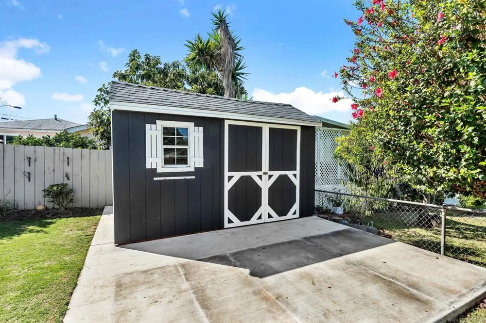 6647 Bell Court San Diego, CA 92111