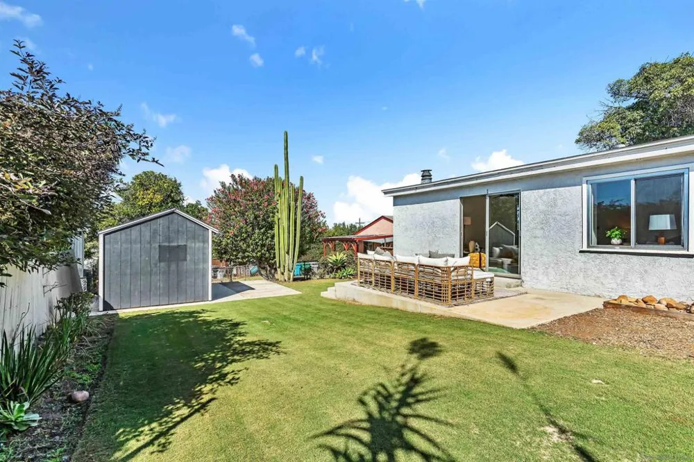 6647 Bell Court San Diego, CA 92111