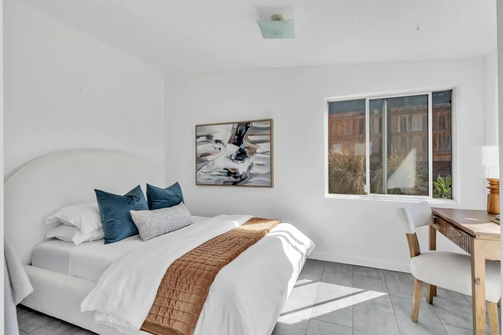 6647 Bell Court San Diego, CA 92111