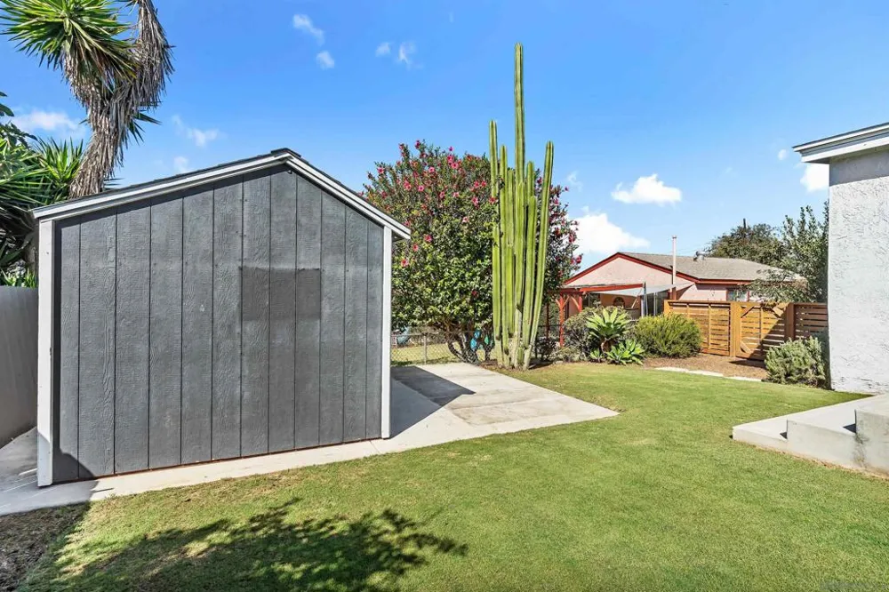 6647 Bell Court San Diego, CA 92111