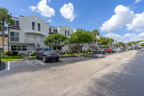 8630 NW 5th Ter #16-202