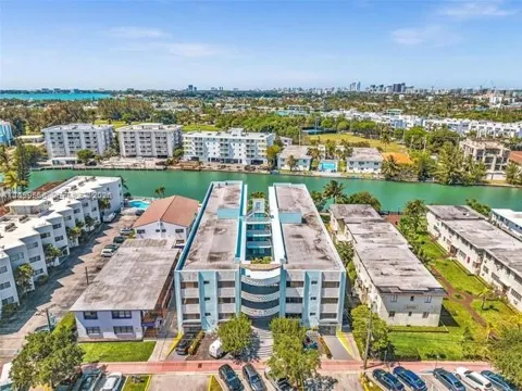 1165 Marseille Dr #21