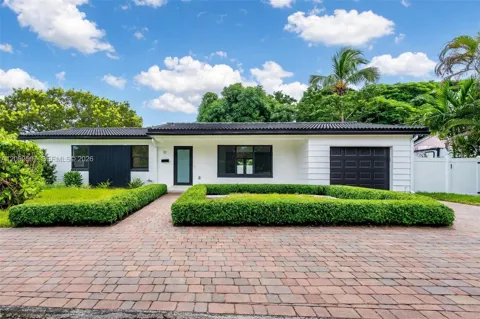 10 NW 100th St