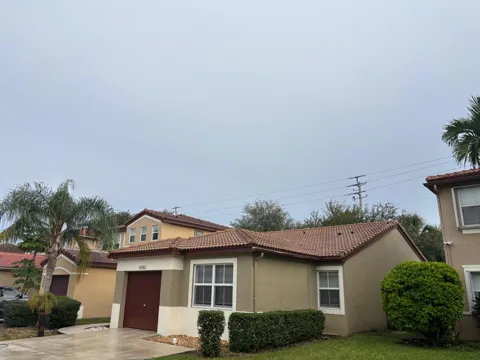 4262 NW 1ST PLACE
