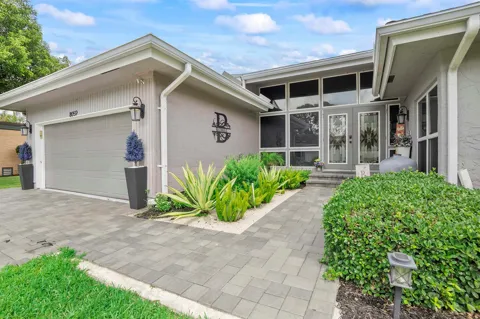 8059 BUTTONWOOD CIRCLE
