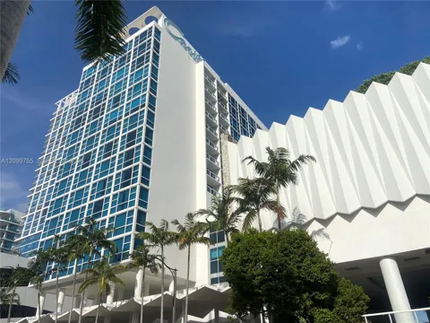 6801 Collins Ave #401