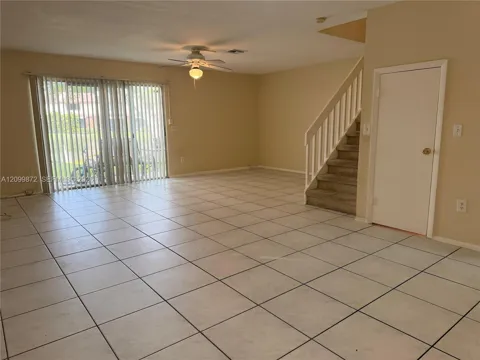 1209 Sussex Dr
