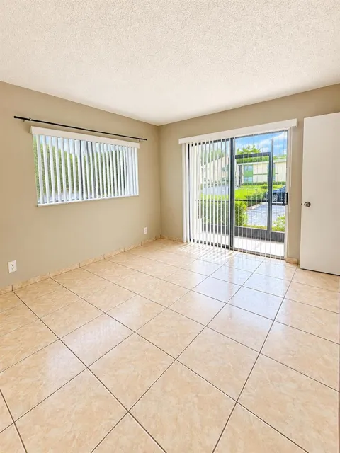 4135 NW 88TH AVENUE #101