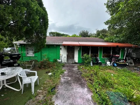 2299 NW 90th St