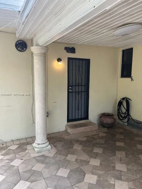 4801 NW 4th Terrace #2