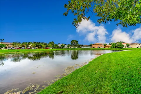2623 SW MARSHFIELD COURT