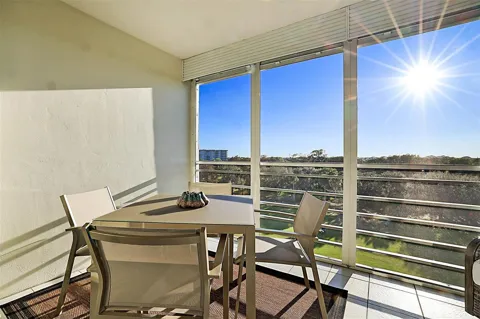 575 Oaks Lane #703