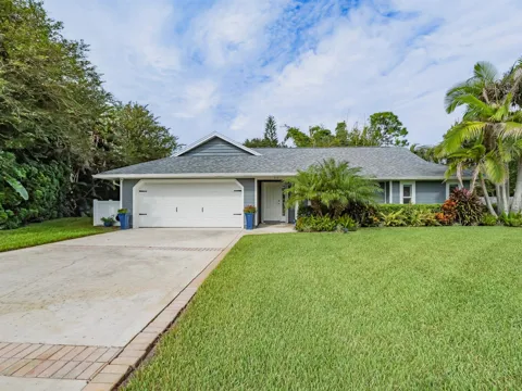 215 8TH TERRACE