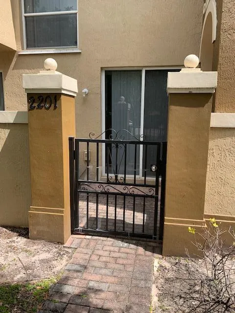 2905 Hidden Hills Road #2201