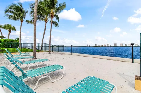 1045 LAKE SHORE DRIVE #105