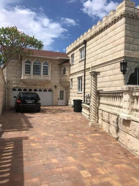 301 Ocean Drive
