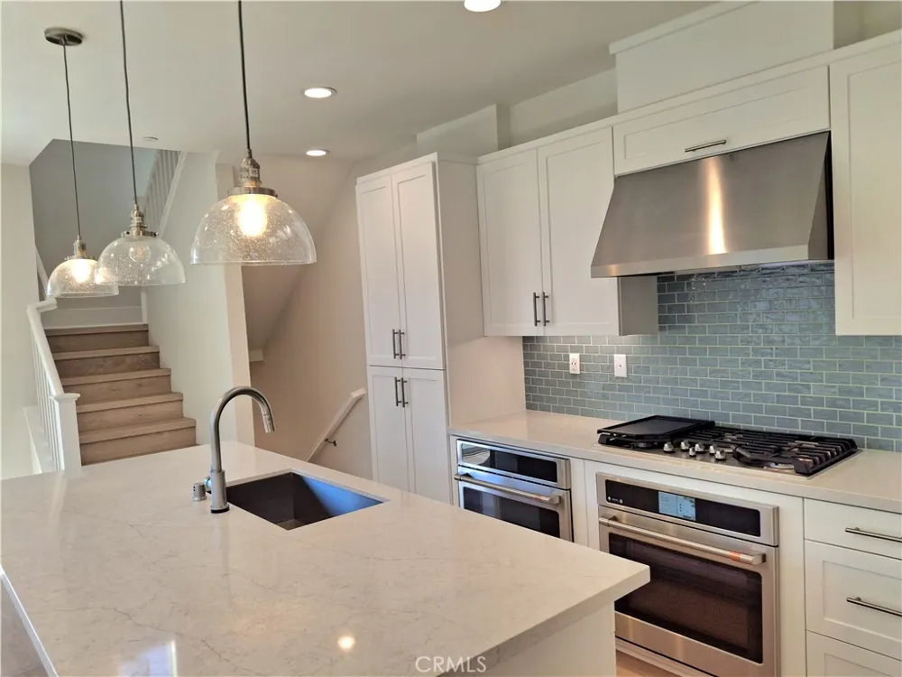 3572 Via Nido Carlsbad, CA 92009
