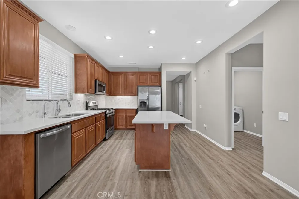 868 White Pepper Hemet, CA 92545