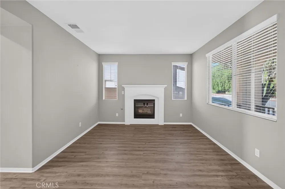 868 White Pepper Hemet, CA 92545