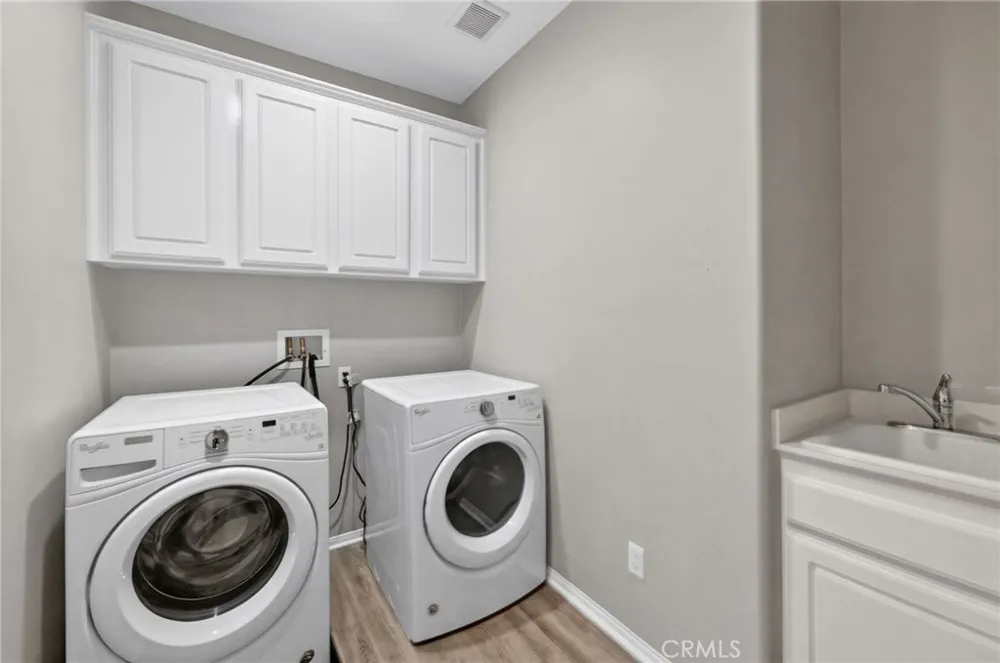 868 White Pepper Hemet, CA 92545