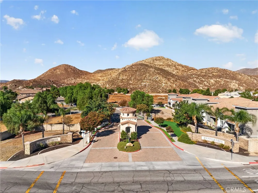 868 White Pepper Hemet, CA 92545