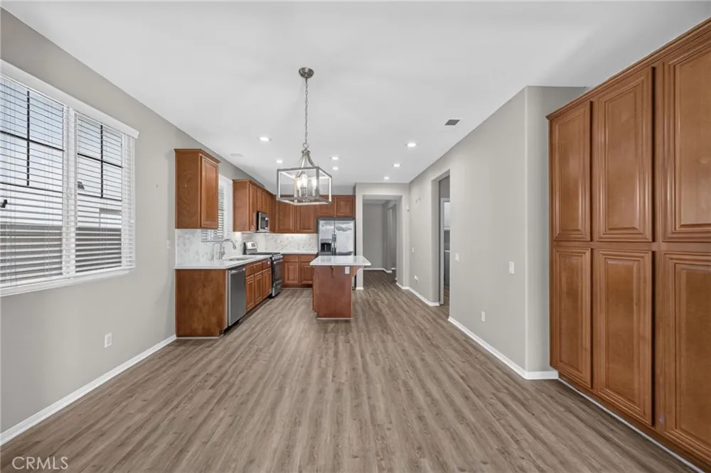 868 White Pepper Hemet, CA 92545