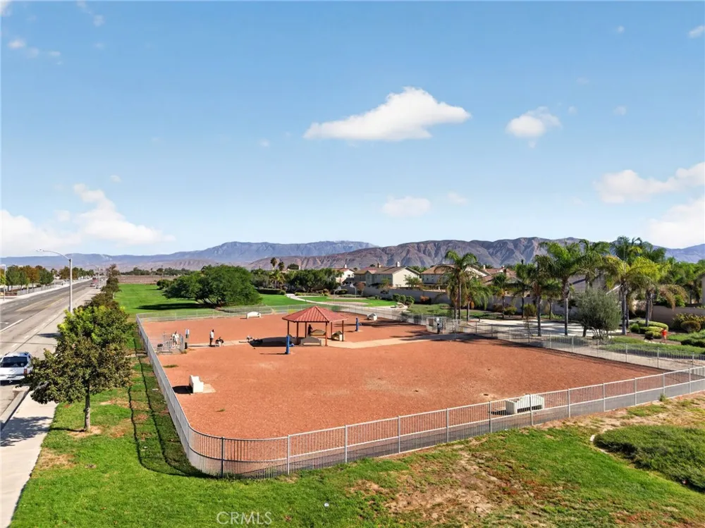 868 White Pepper Hemet, CA 92545