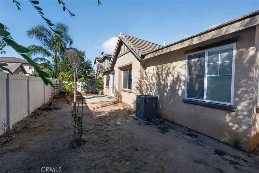 868 White Pepper Hemet, CA 92545