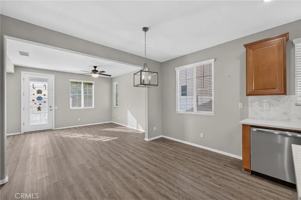 868 White Pepper Hemet, CA 92545