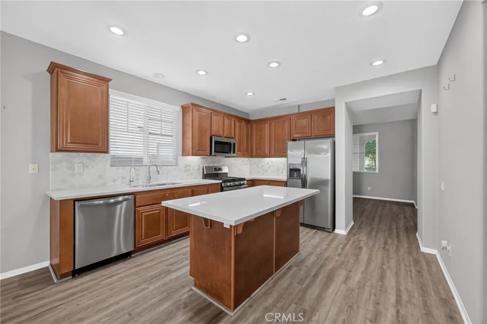 868 White Pepper Hemet, CA 92545