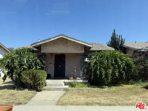 1441 W Gage Avenue